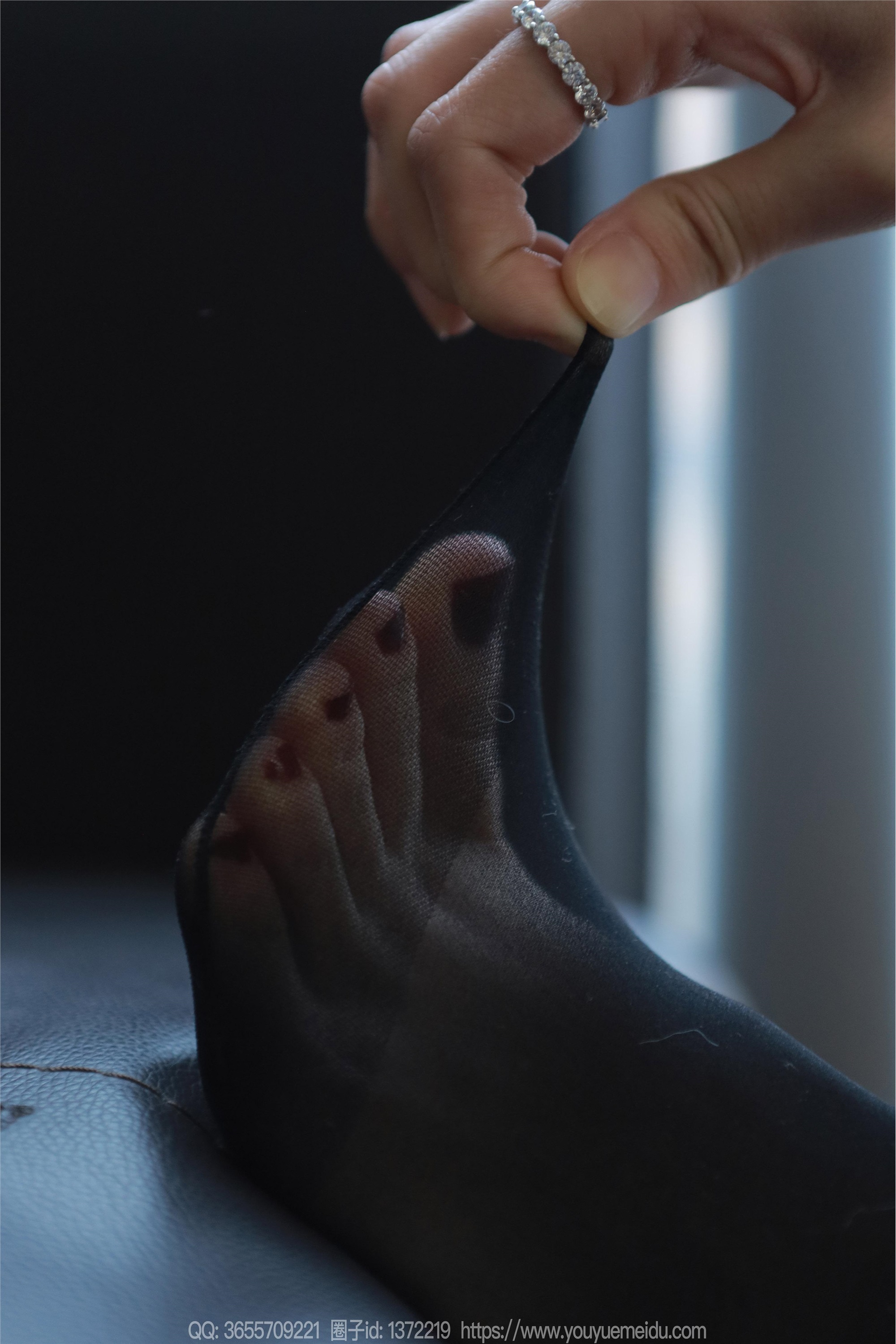 IESS异思趣向  2023.12.20 丝享家 1616 团团《乌黑红润》